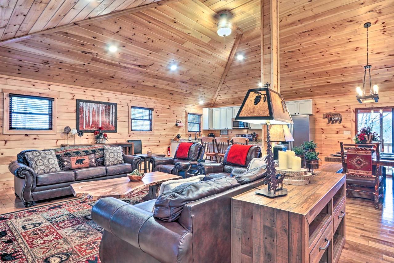 Luxe Cabin With Hot Tub, Theater, Pool Table, Arcade Піджен-Фордж Екстер'єр фото